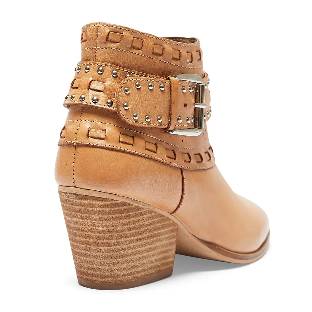 Bossy Boot in Natural Leather