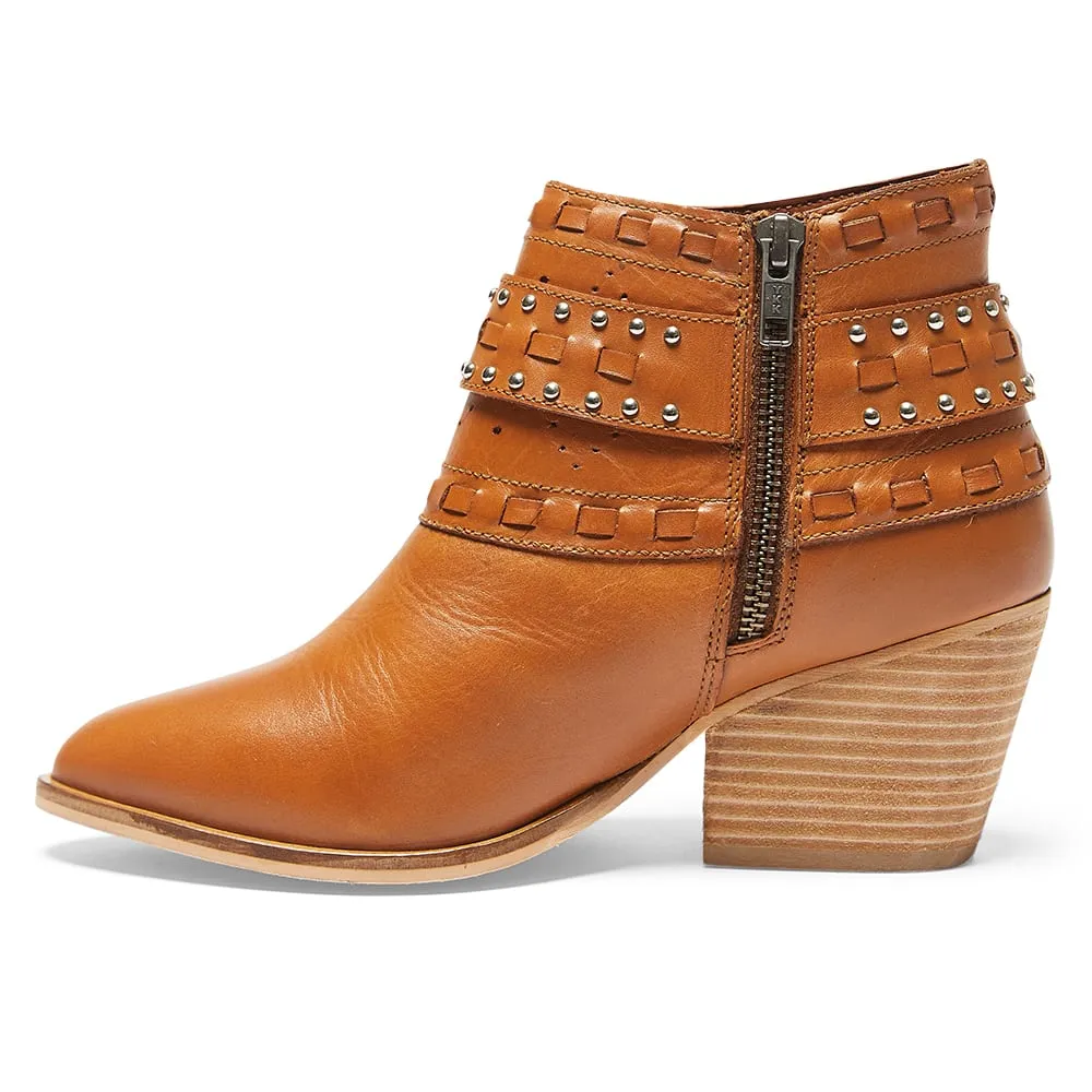 Bossy Boot in Tan Leather