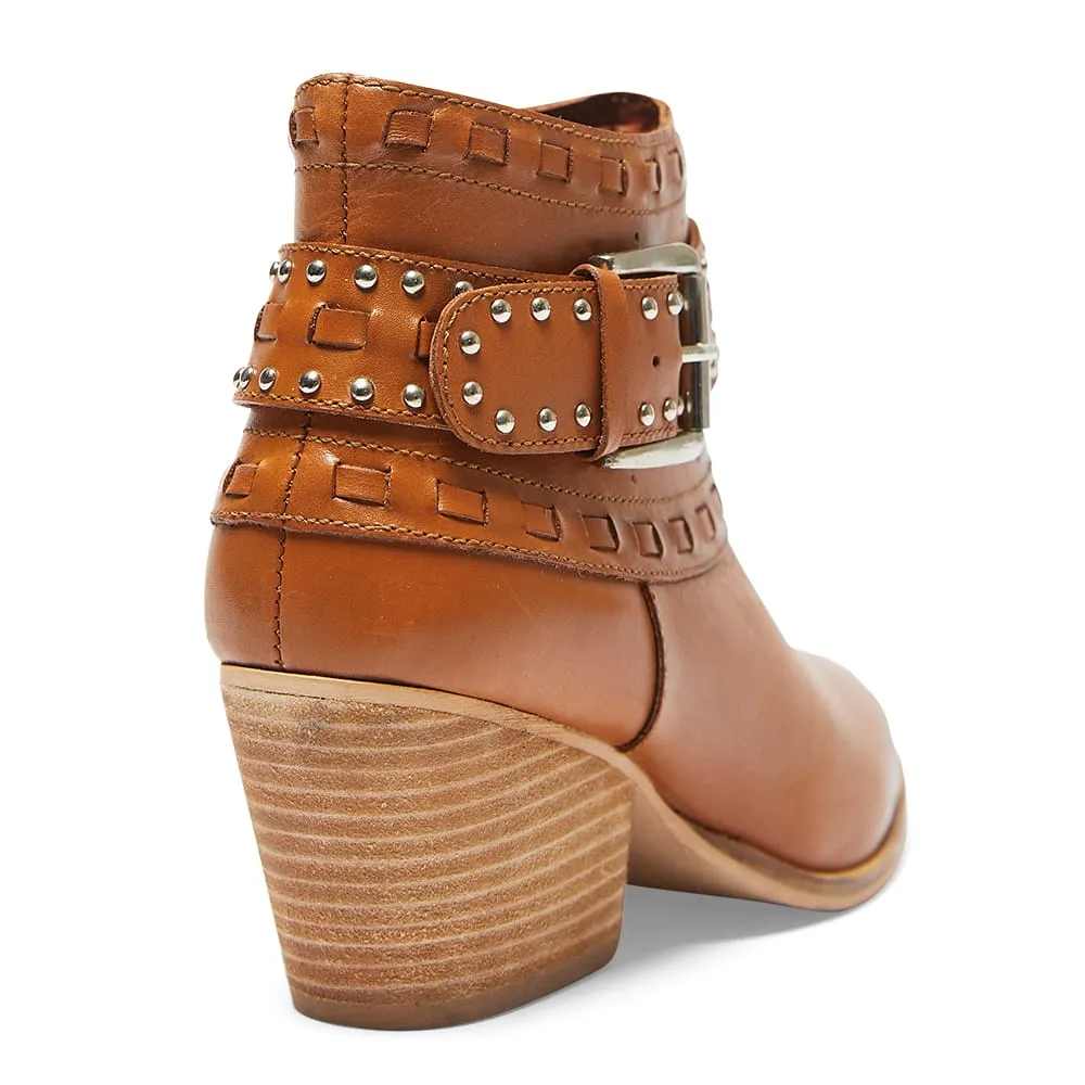 Bossy Boot in Tan Leather