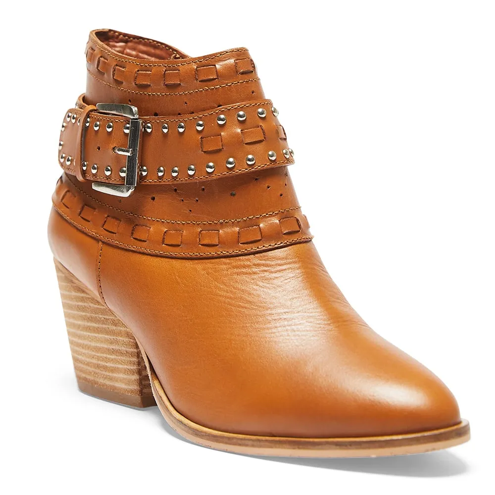 Bossy Boot in Tan Leather