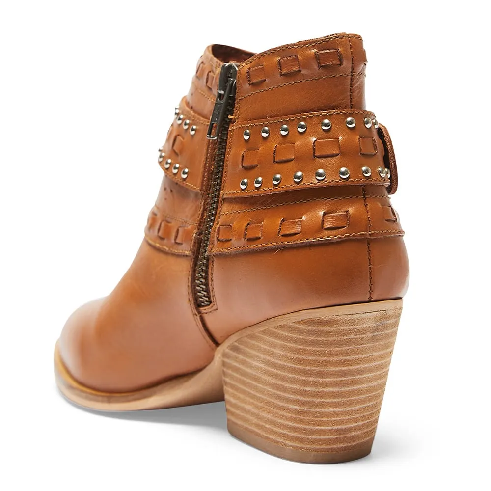 Bossy Boot in Tan Leather