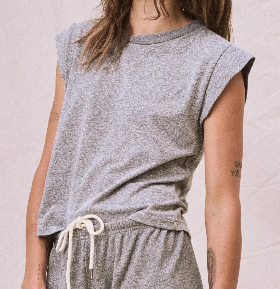 PEAK Shoulder Tee in Heather Grey