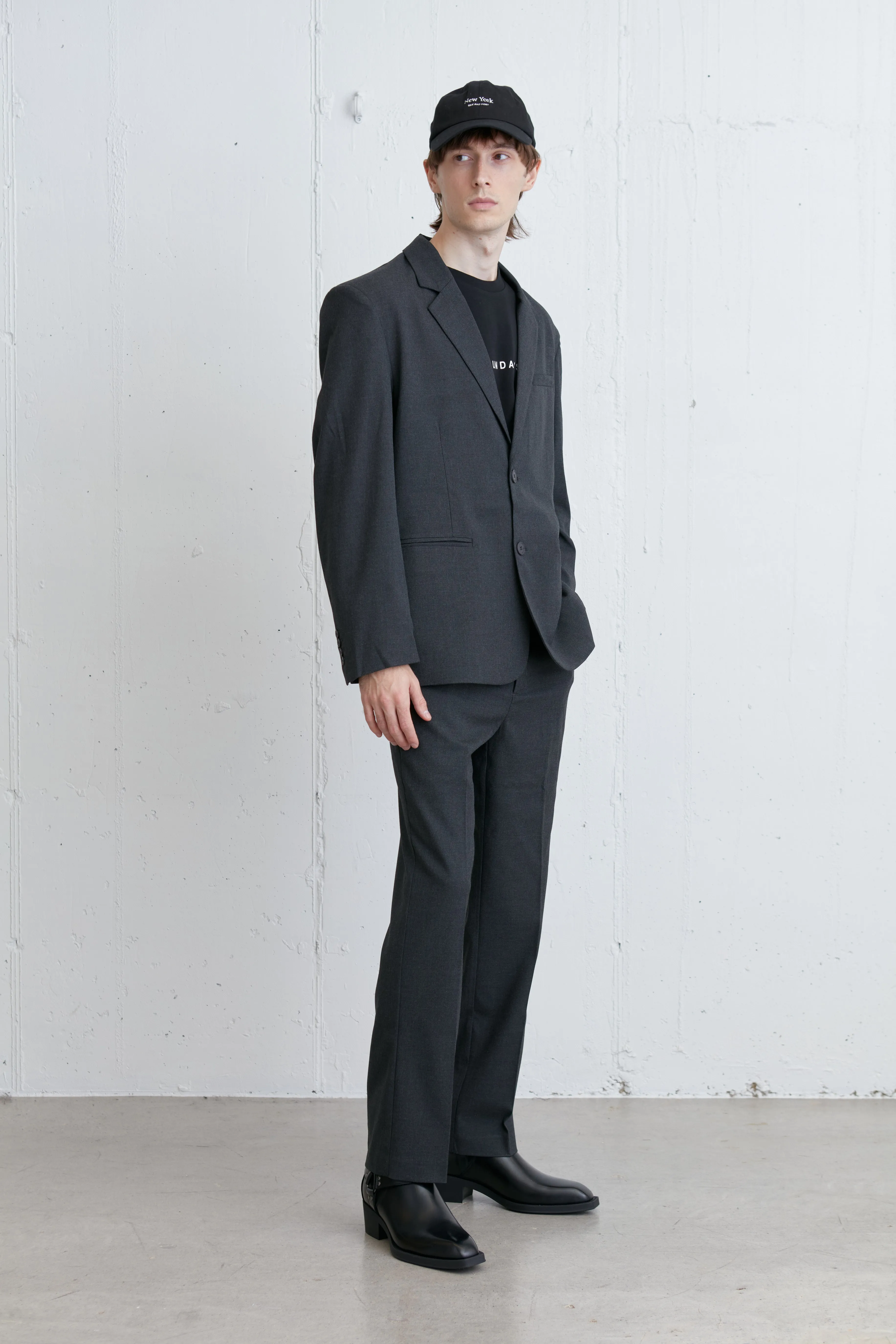 RELAXED FIT SUITING TROUSER