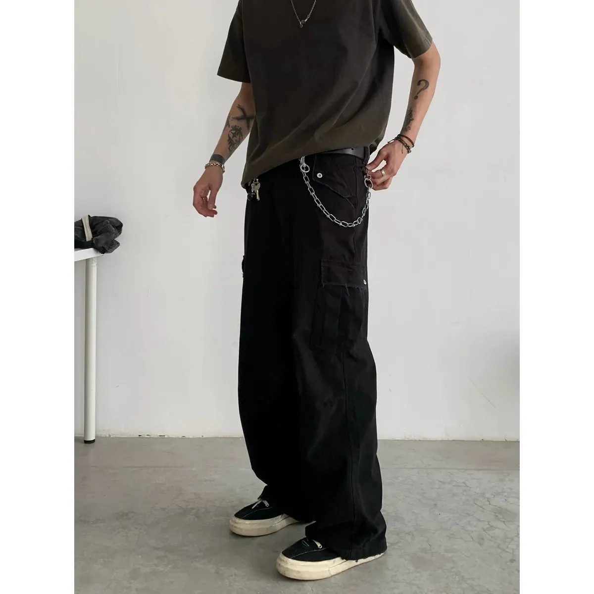 Relaxed Straight Leg Cargo Pants